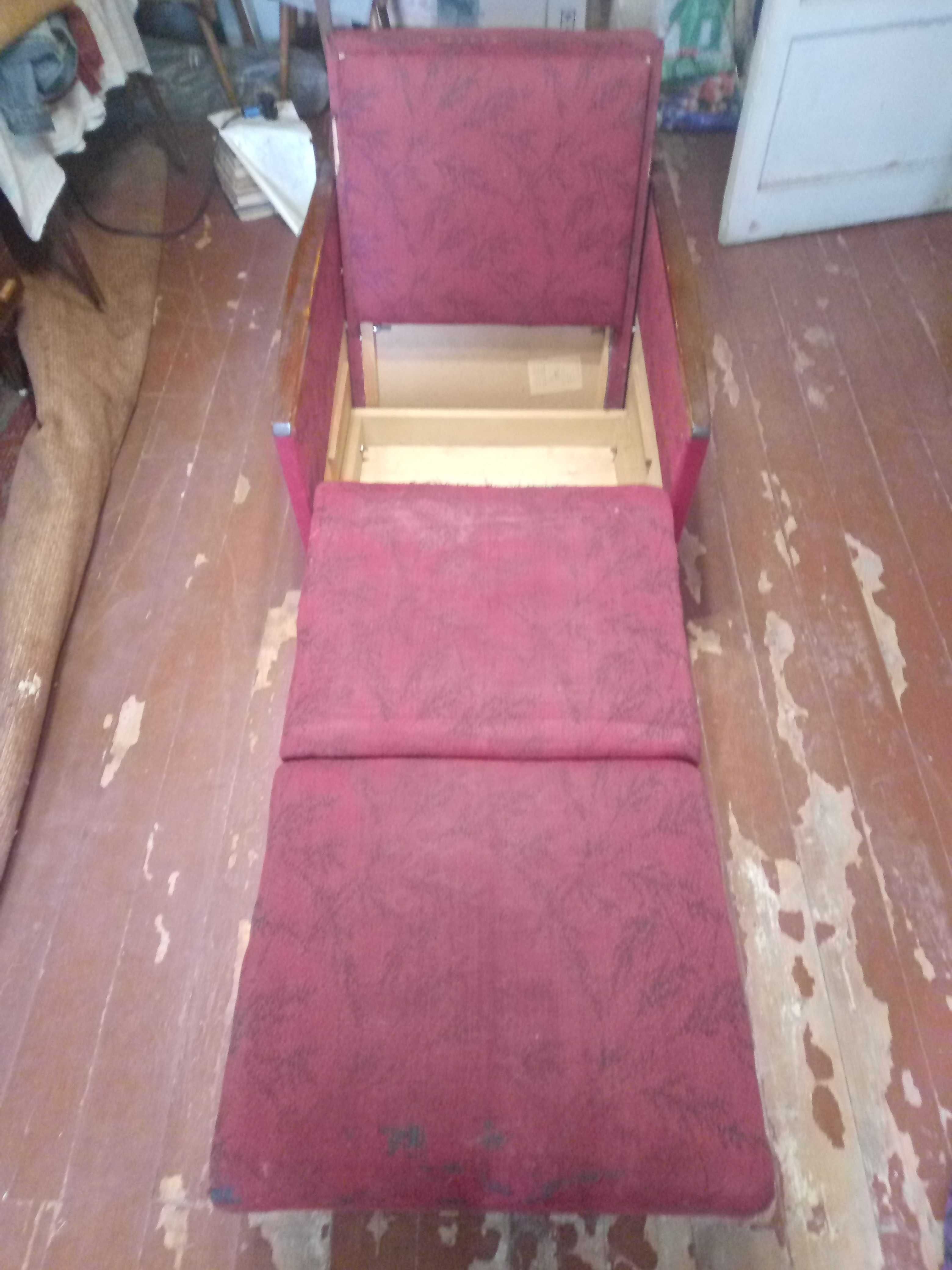 Кресло-кровать компактное