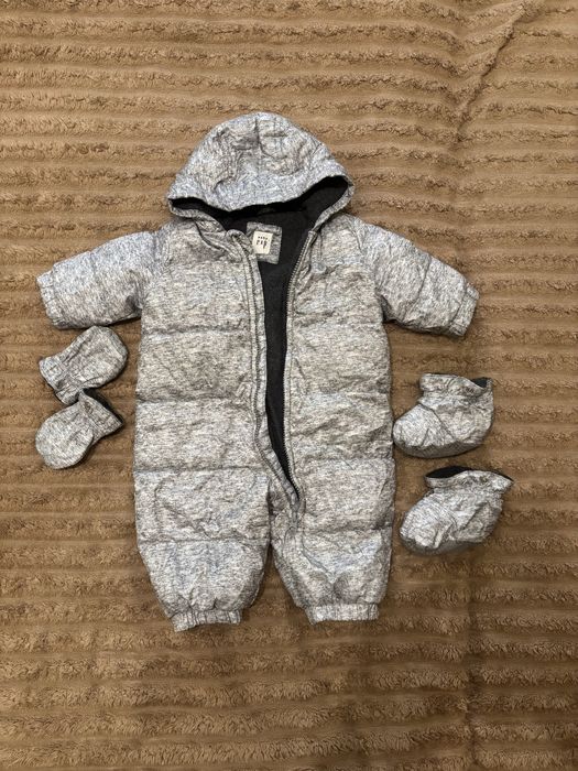Зимовий комбінезон GAP baby