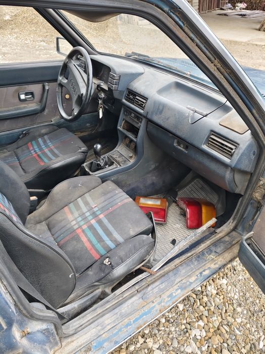 Запчастини шрот розборка Ауді 80 б2 b2 стартер генератор радіатор двиг