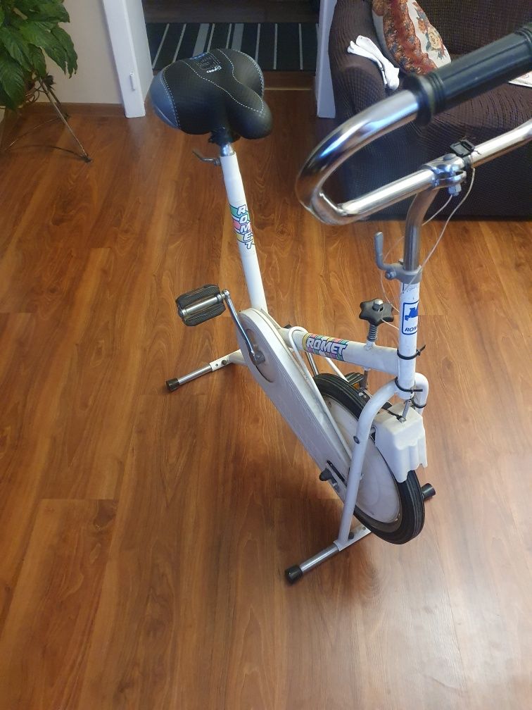 Rower stacjonarny rehabilitacyjny