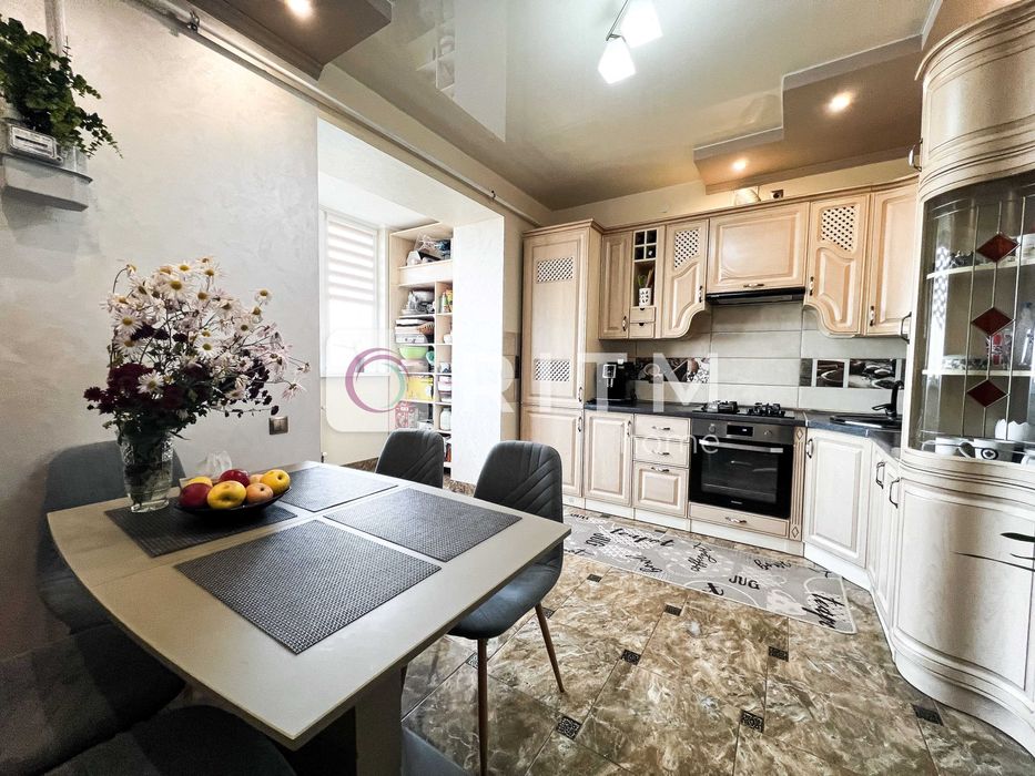 2-кімнатна квартира по вулиці Відродження