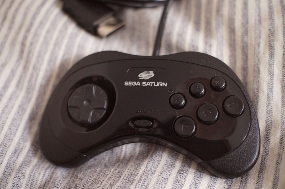 Sega Saturn pad kontroler (wersja 2)