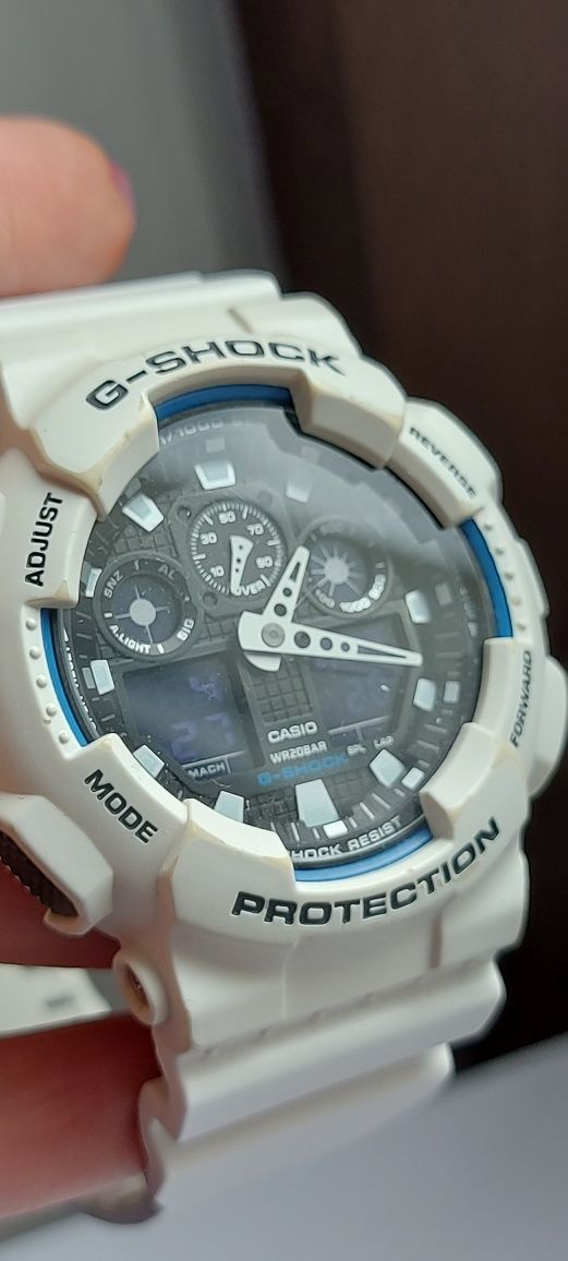Zegarek g-shock biały