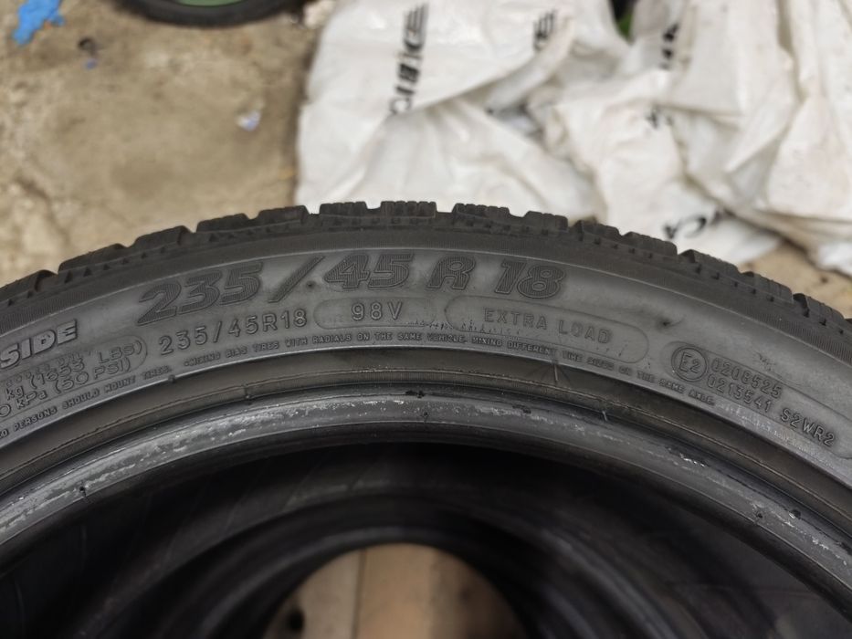 Opony zimowe Michelin Pilot Alpin 235/45/18