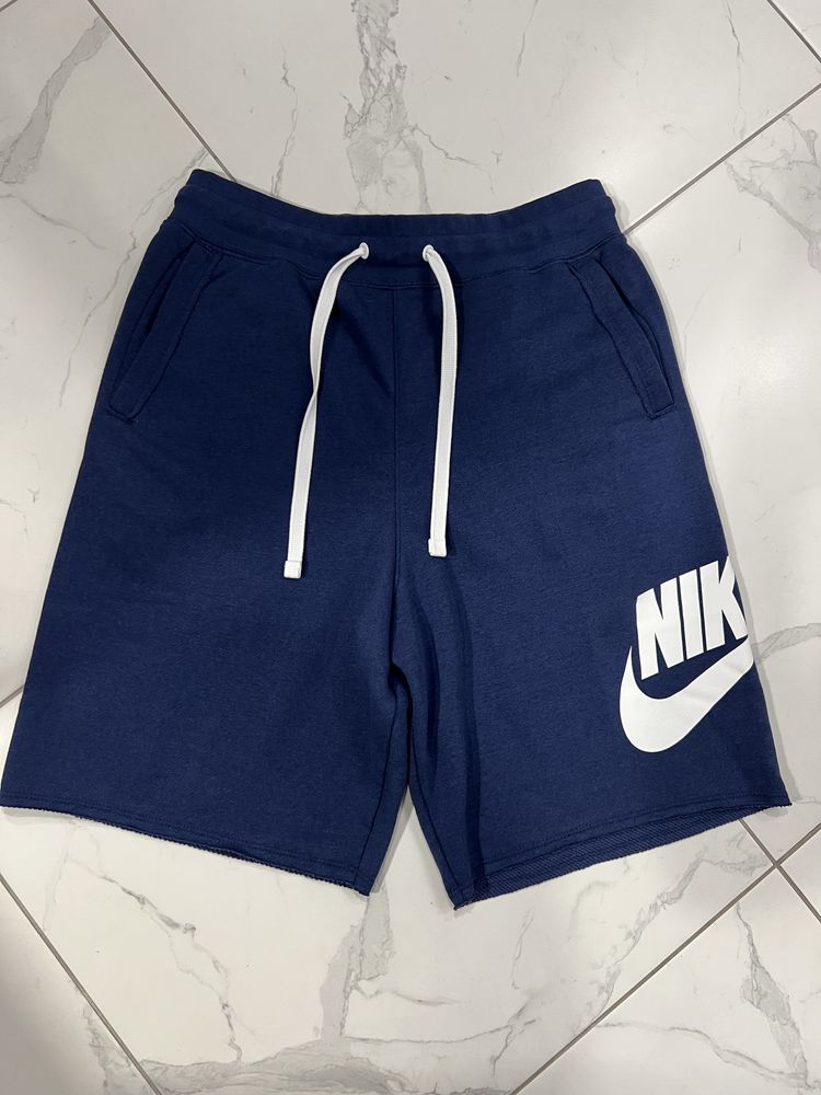 Оригінальні шорти Найк. NIKE CLUB ALUMNI