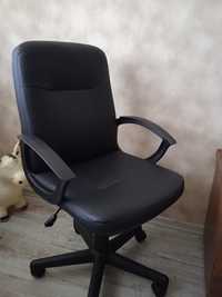 Продам кресло в хорошем состоянии