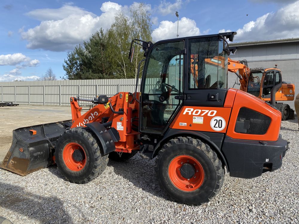 Kubota R070 R082 R065 komatsu wa80 cat 906 liebherr 506 volvo l30 L35