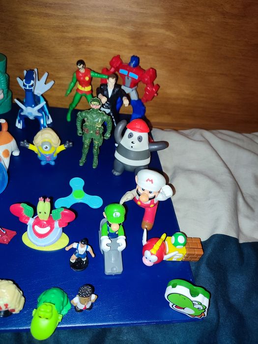 Vendo brinquedos a 0.50€ cada na compra de muitos