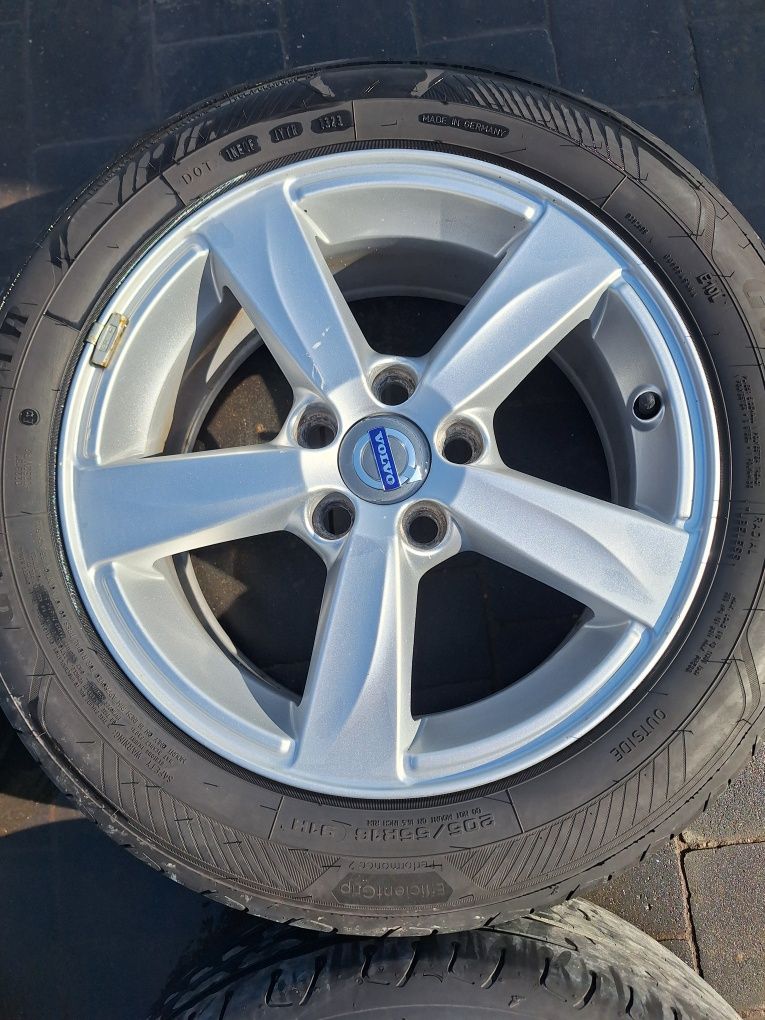 Felgi aluminiowe alufelgi 16" cali 5x108 opony Volvo V40 V50 Focus MK3
