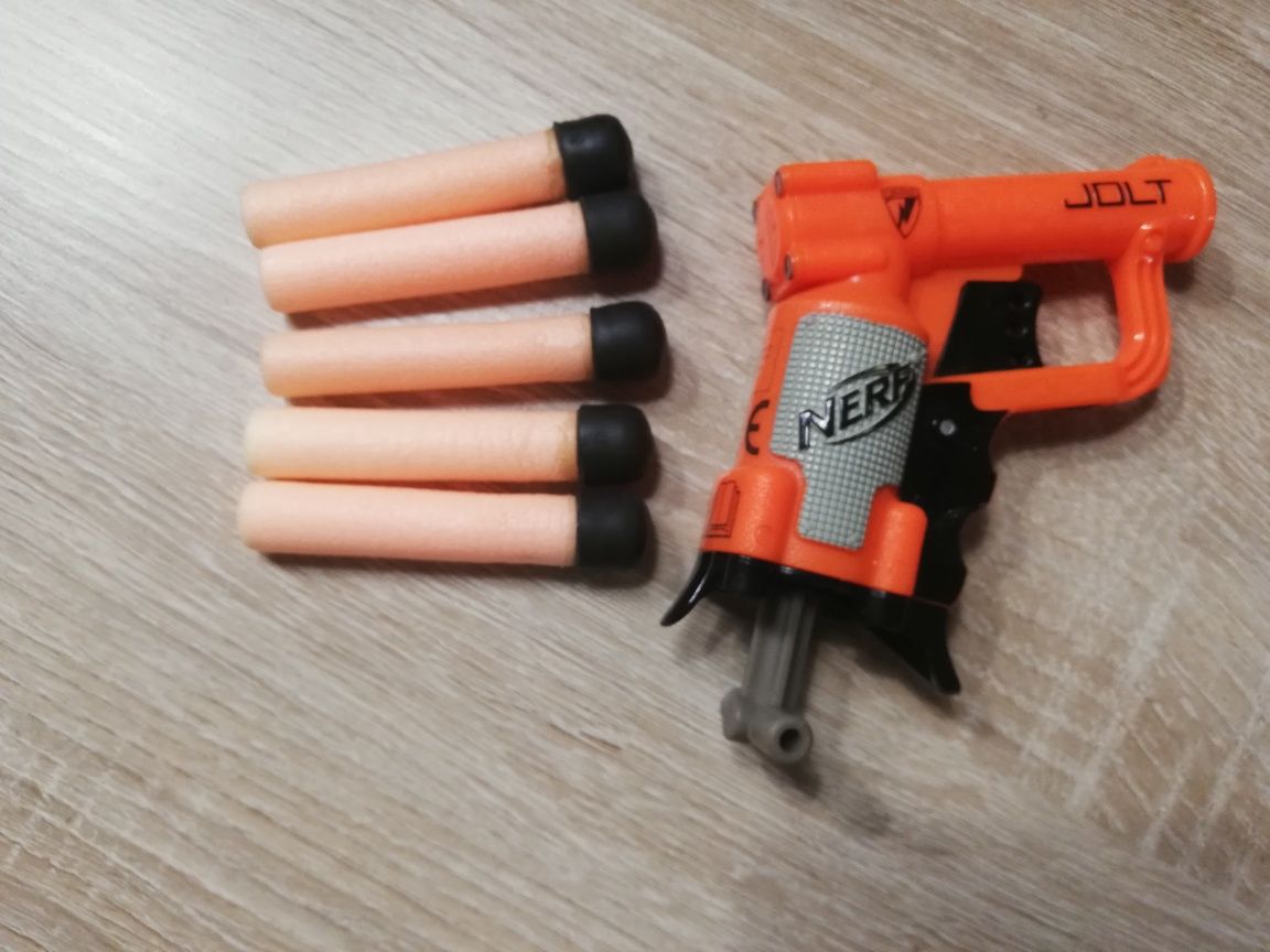 Nerf Hasbro pistolet wyrzutnia + gratis