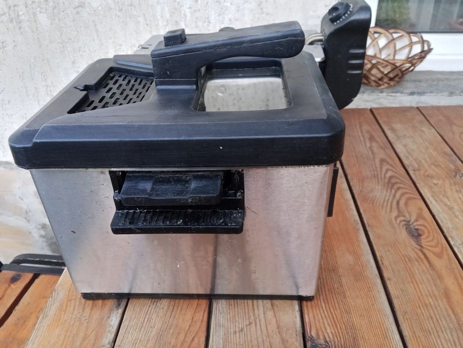 Фрітюрниця на три літри вживанавживана