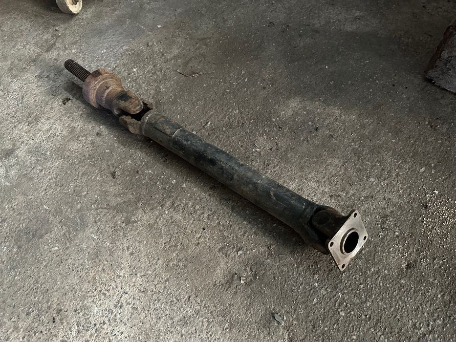 VEIO DE TRANSMISSAO Da frente MAZDA B2500 FORD RANGER ANO 1996\2006