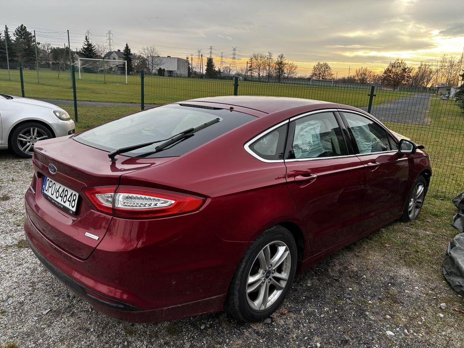Ford Mondeo Mk5, 2015. Po stłuczce.