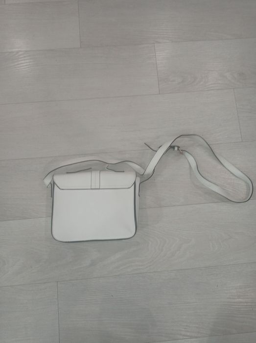 Стильна сумочка біла