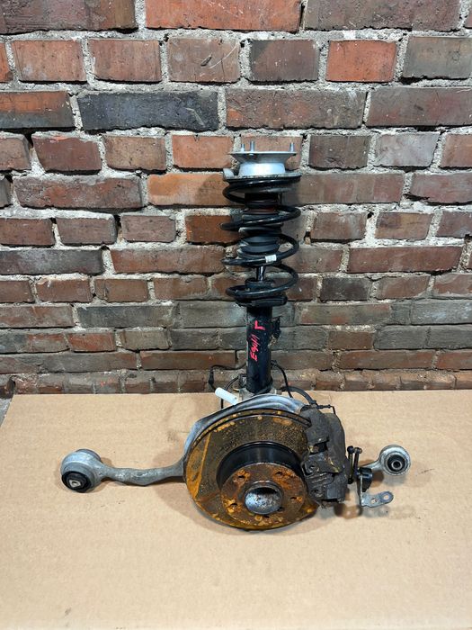 BMW 3 E90 E91 Zawieszenie zwrotnica wahacz amortyzator przód lewy