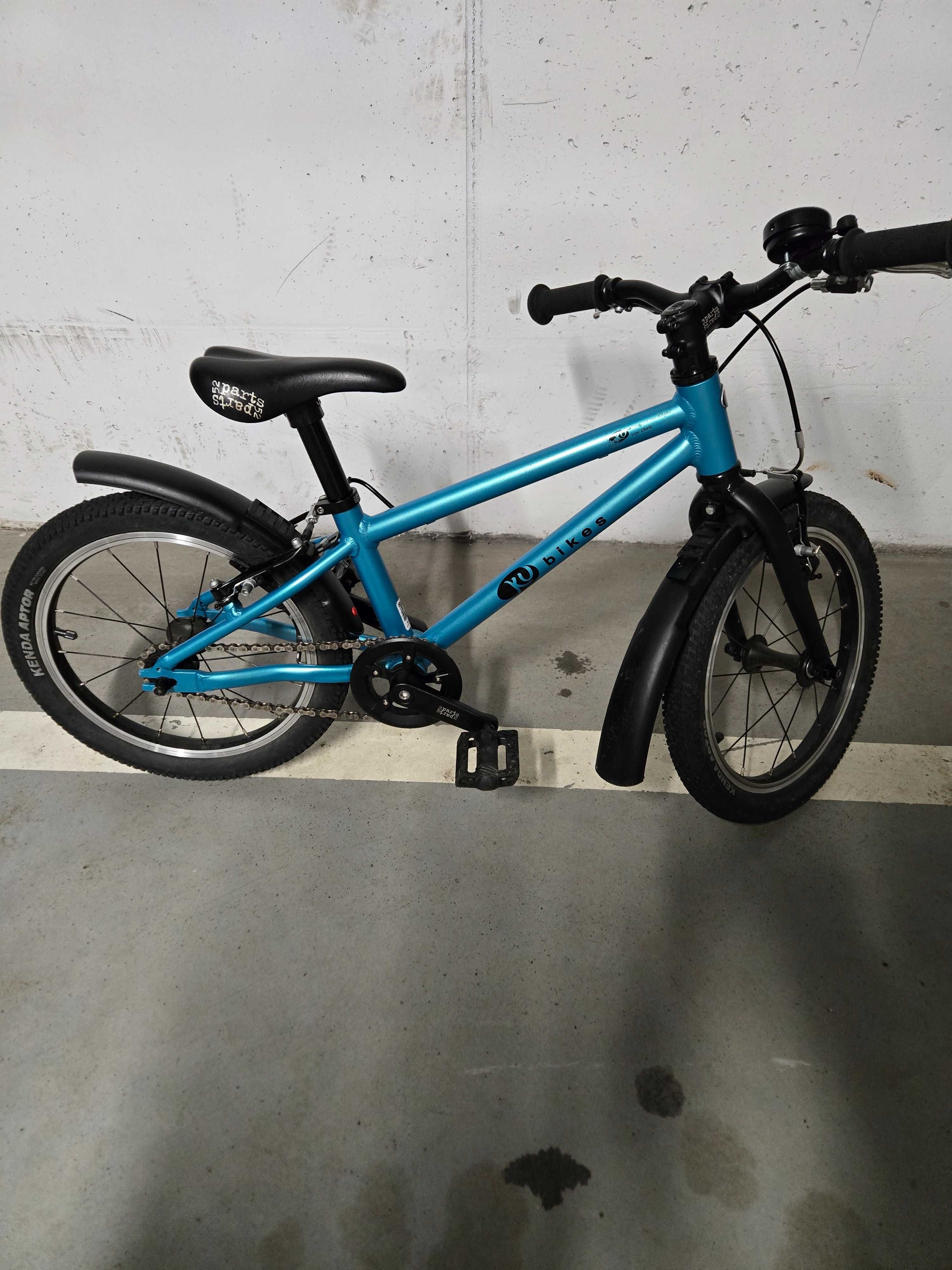 Rower KUBIKES 16L z błotnikami i stopką