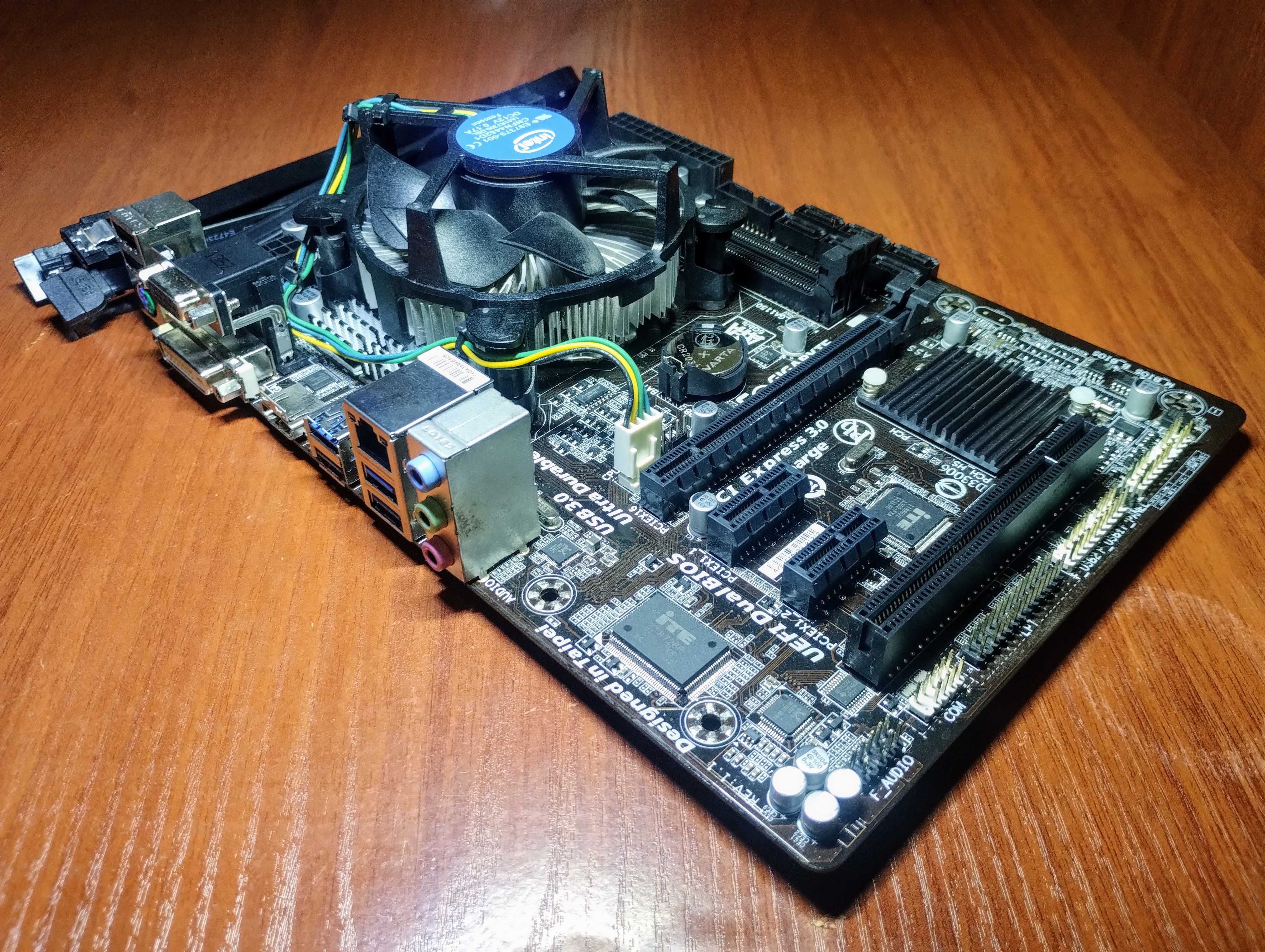 ASUS P8H61-M LX3 Plus(сокет 1155) + i3-2100 3.1GHz + кулер