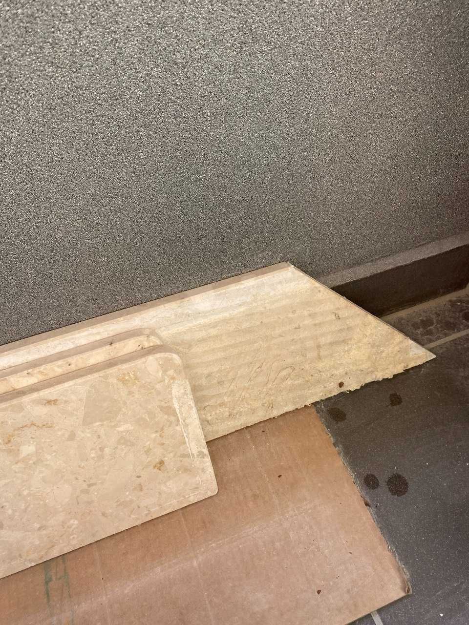 Parapety konglomerat Botticino 2cm. zdemontowane