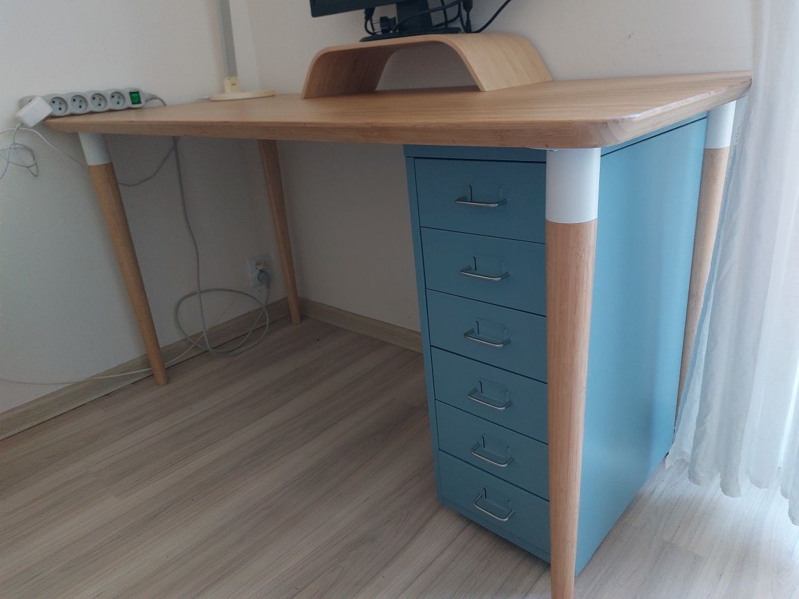 IKEA ANFALLARE / HILVER biurko 140x65
Biurko, bambus, 140x65 cm