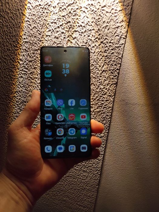 Motorola edge 40 neo 12/256 Гб