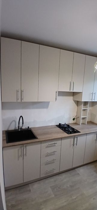 Кухня, шафа, ліжко, тощо