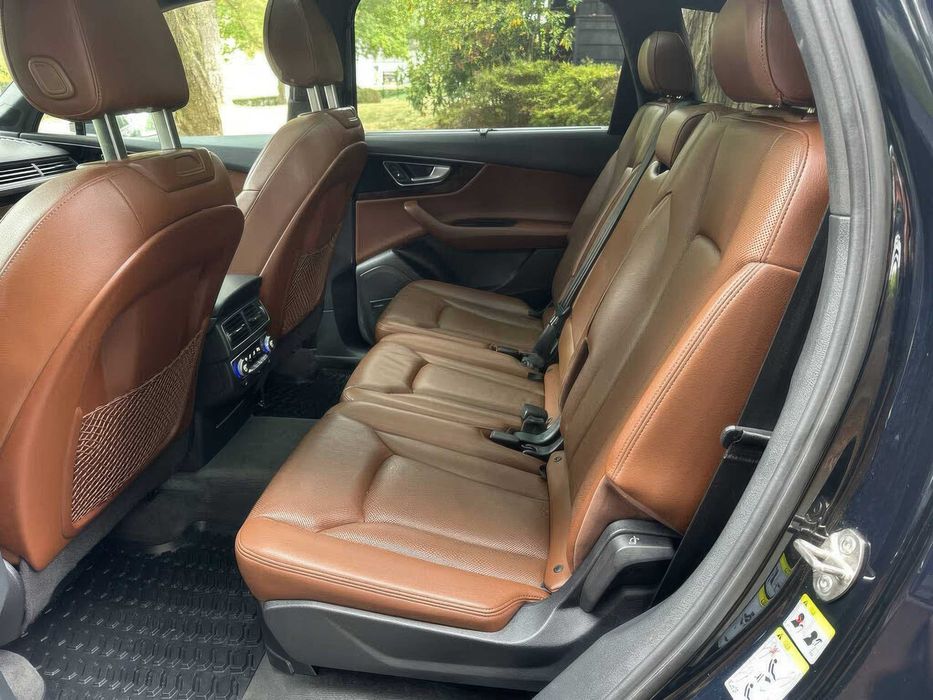 Audi Q7 quattro Premium Plus      2017