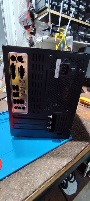 Obudowa mini ATX z zasilaczem