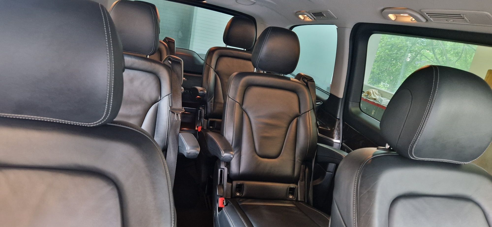Wynajem busów  VIP BUS mercedes benz klasa V 6osób fv23%