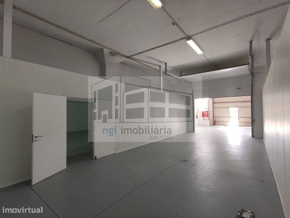 Armazém em Venda do Pinheiro