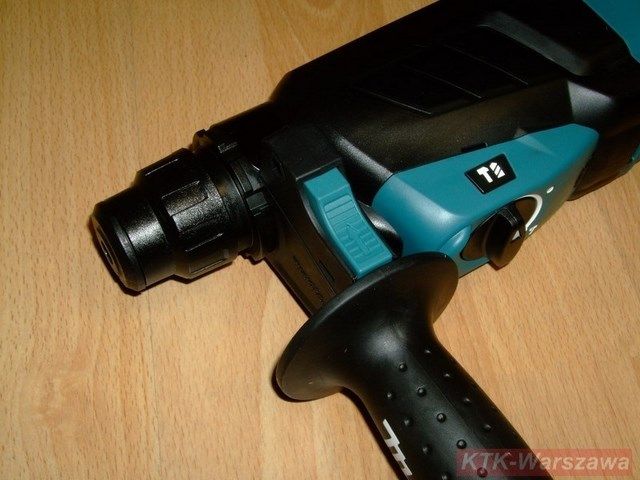 Młotowiertarka Makita Sds Plus 800 W + Zestaw Wierteł I Dłut 17 Sztuk