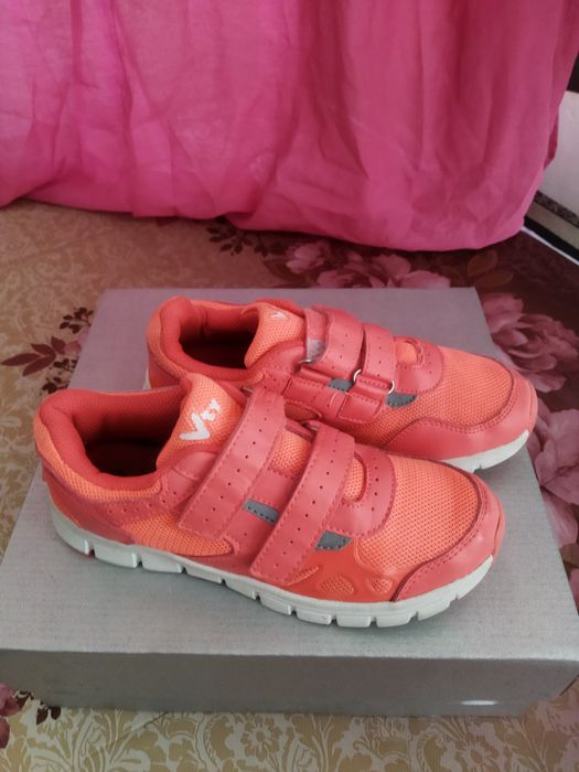 Кросівки для дівчаток viktory