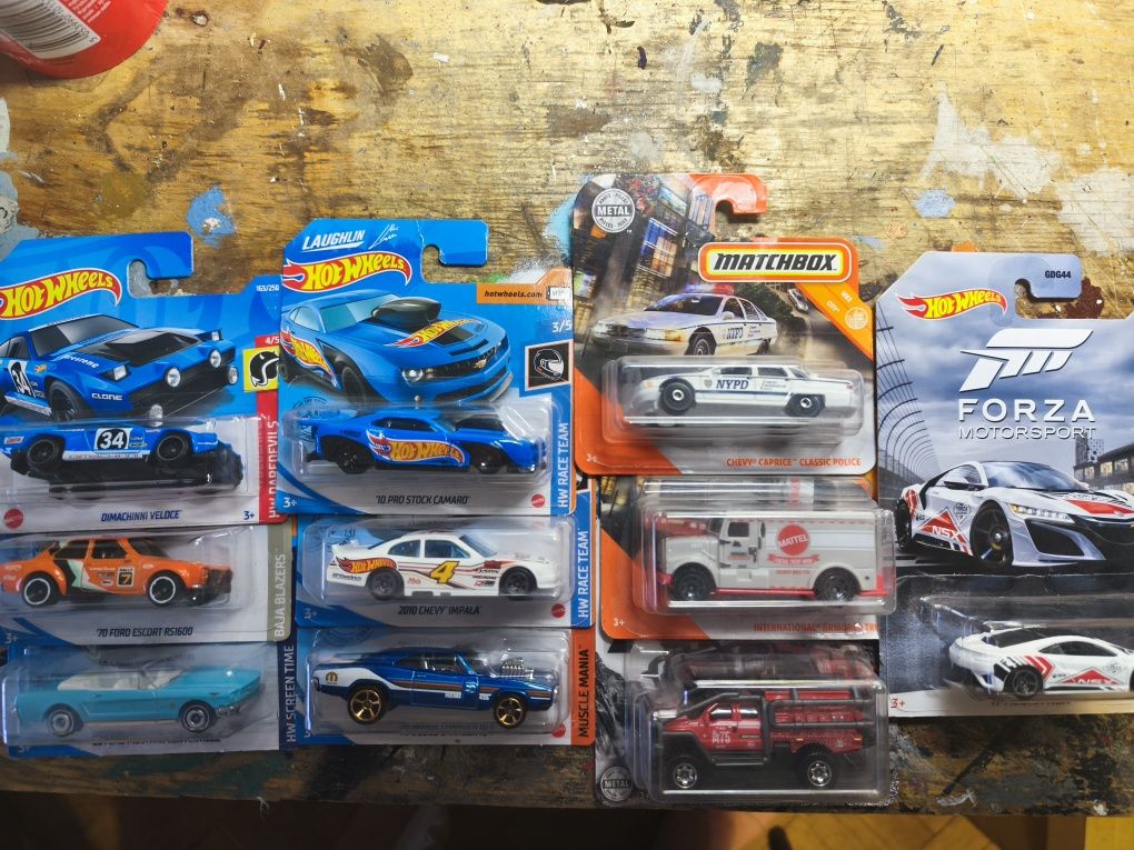 Hot Wheels I Matchbox zestaw 10 aut