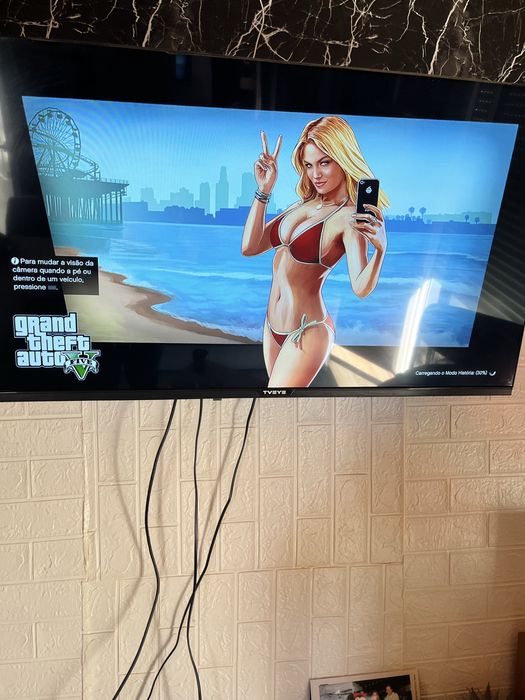 Vendo ps4 500gb como nova completa com 5 jogos