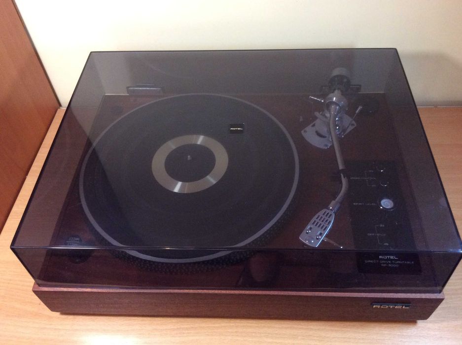 Виниловый проигрыватель  Rotel RP 3000
