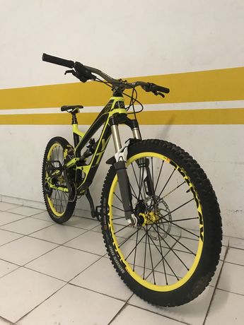Bicicleta YT Capra 2017