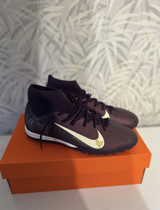 Fioletowe turfy Nike