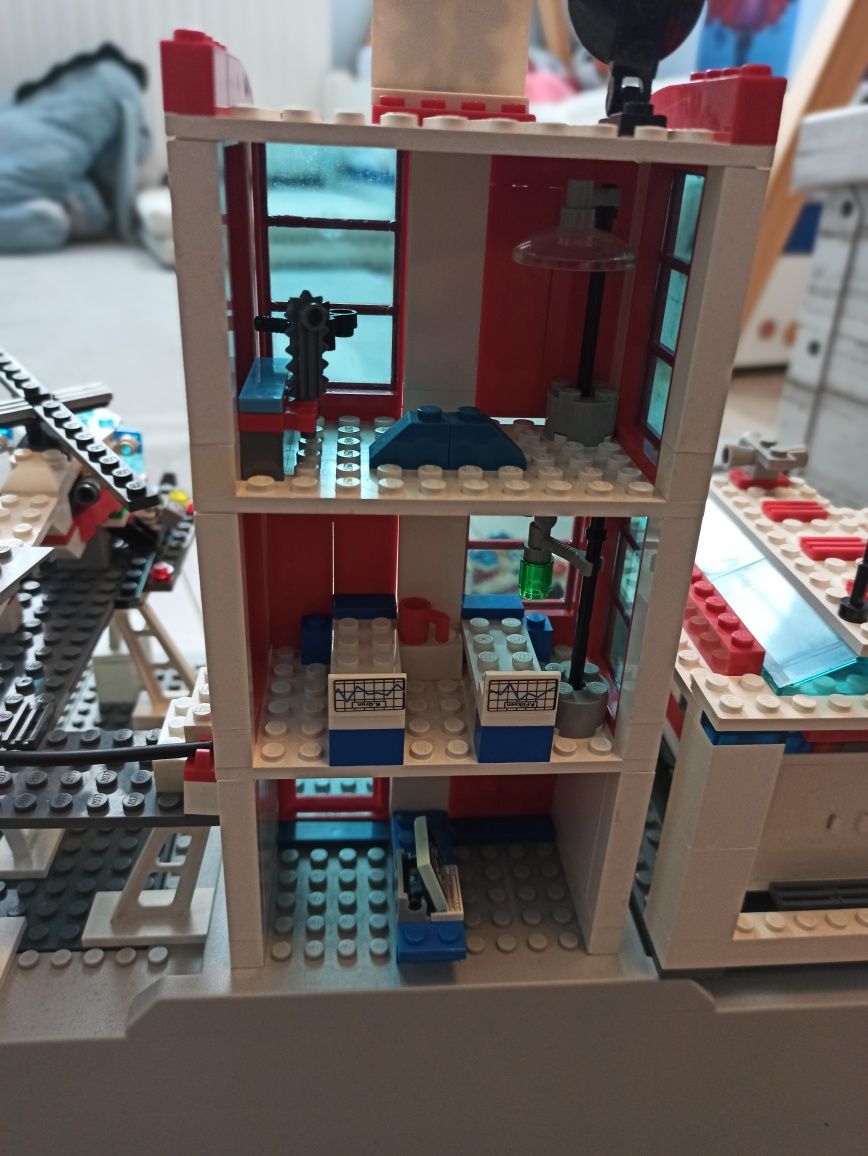 LEGO City 7892 Szpital - rozszerzony (7890, 7902, 7903)