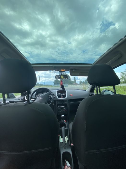 Peuheot 207 1.4 бензин