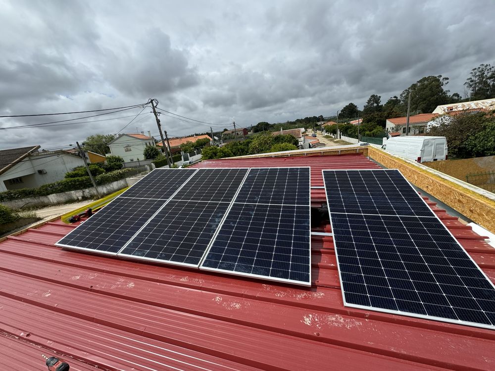 Paineis solares  ( sem ter energia da companhia ) off grid