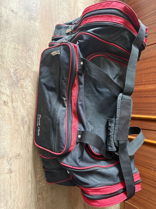 Дорожня сумка чорно-червона спортивна