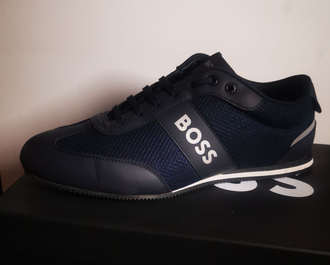 Buty Boss r. 45 jak nowe