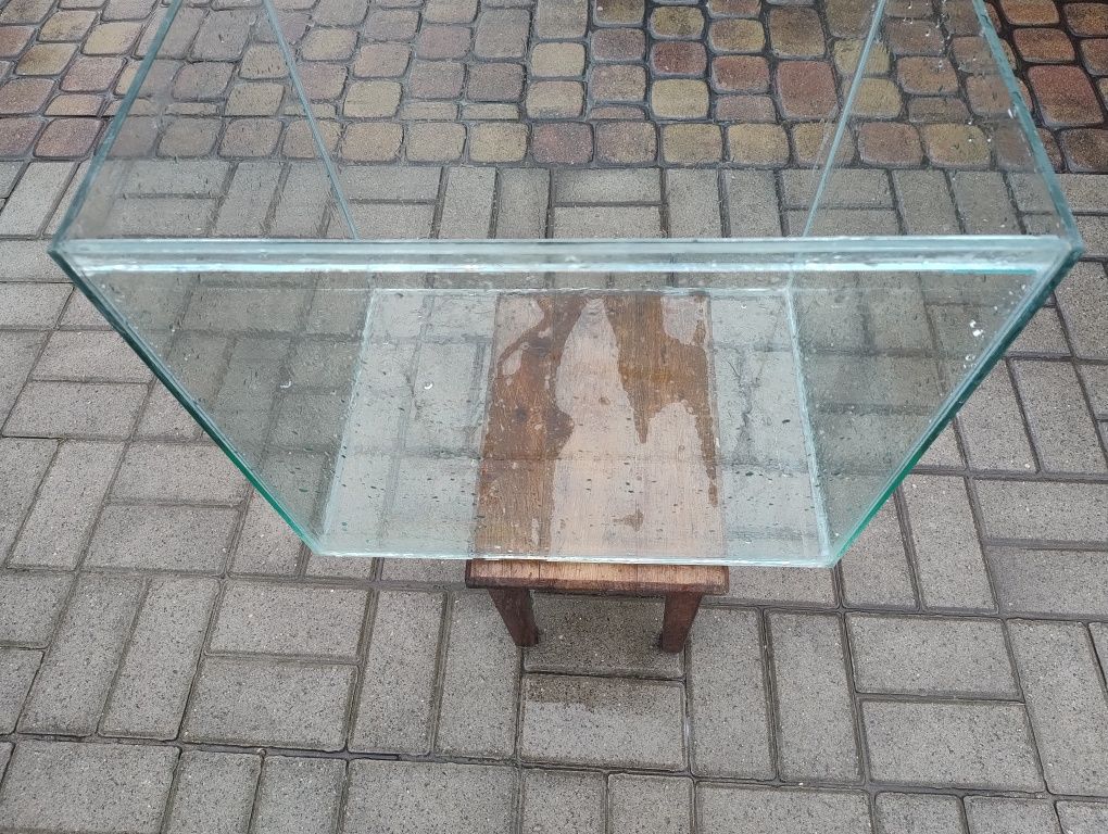 Sprzedam akwarium 60l