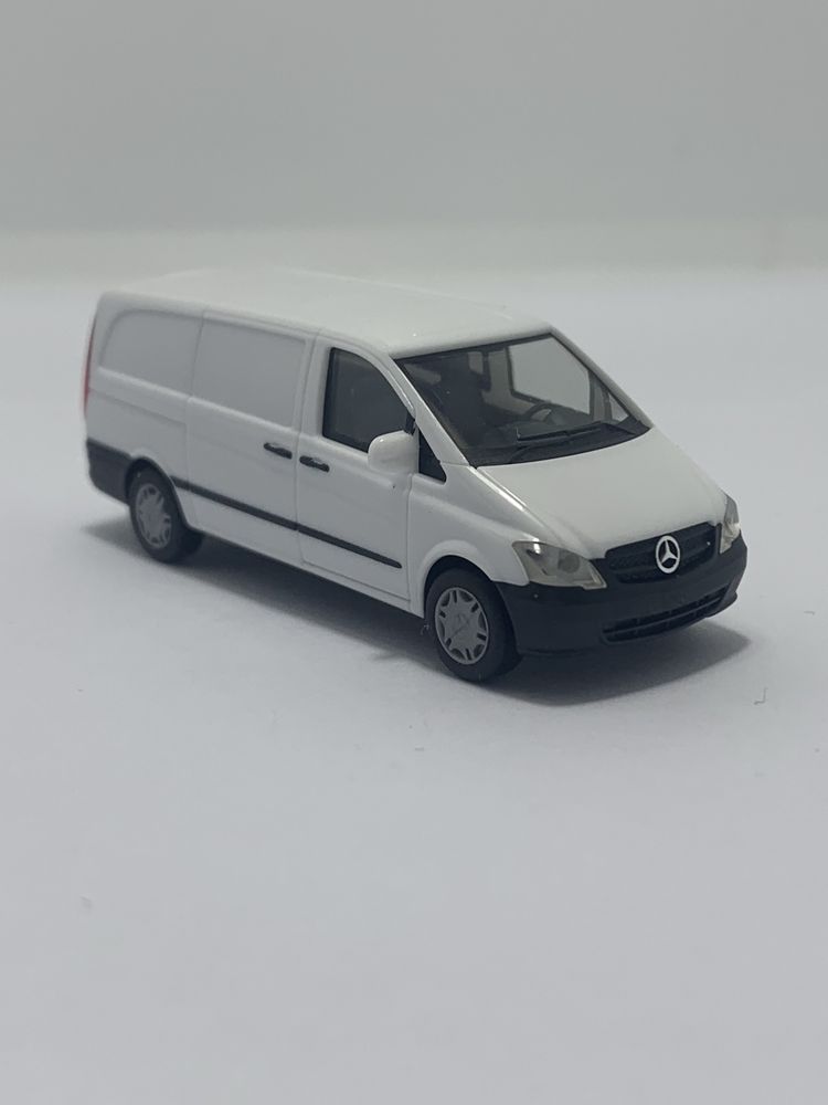 ( V ) _ Mercedes Vito da Herpa escala 1/87