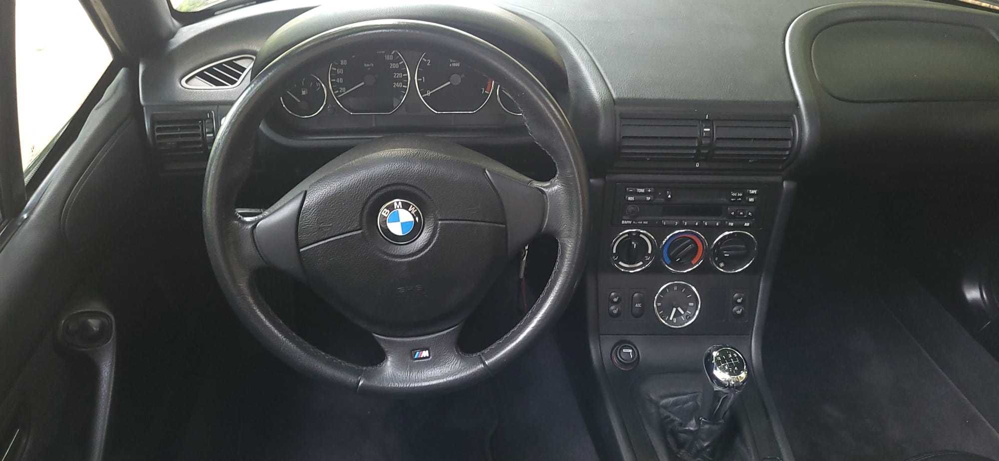 BMW Z3 2.8i – Potência Atmosférica e Estilo Clássico