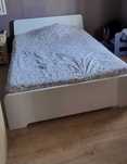 Cama de casal 1m40