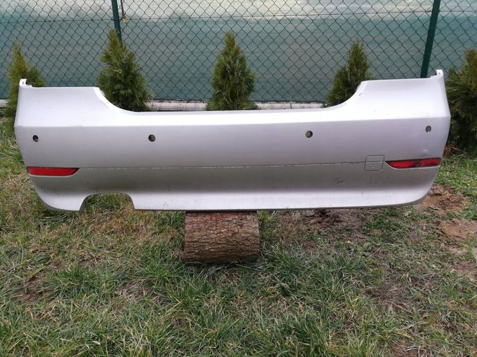 BMW E60 SEDAN ZDERZAK TYLNY TYŁ TITANSILBER PDC