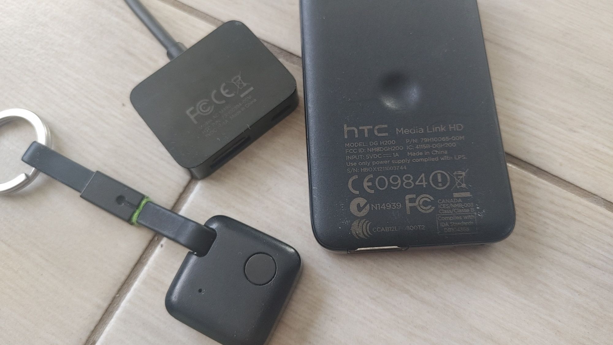 HTC - Media Link HD, Fetch, Video kabel ACM 490 M, Boombass