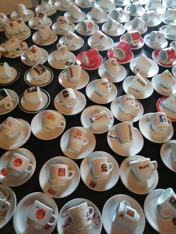 Chávenas de café com logotipo para coleccionadores