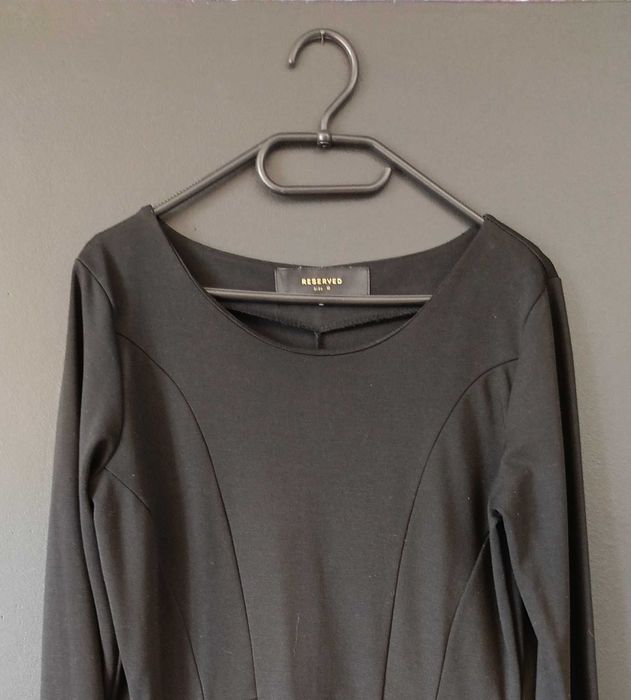 Czarna sukienka Reserved 38