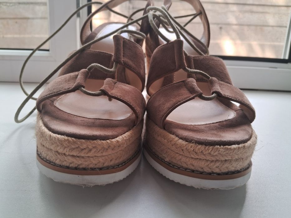 босоніжки 40 26см замша Miraton бежевий колір плетена танкетка